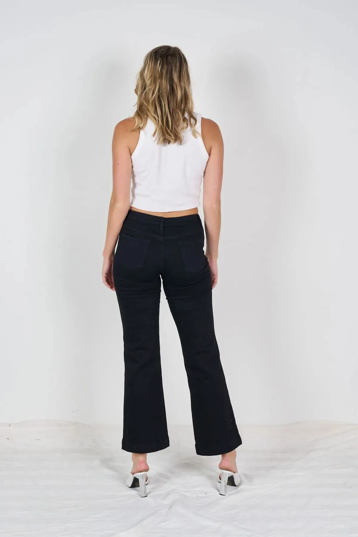 BLACK STRETCH STRAIGHT LEG JEANS