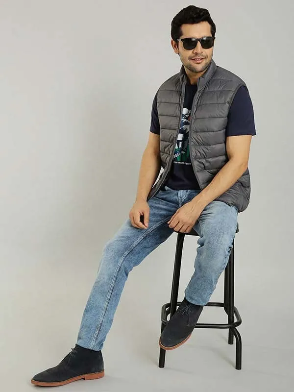 Men Solid Sleeveless Gilet Jacket